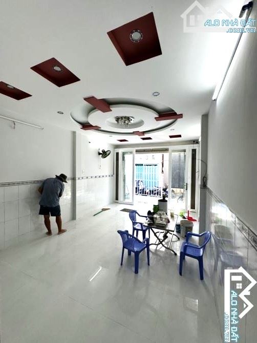 Bán nhà An Lạc,gần Kinh Dương Vương,Hẻm ô tô đỗ cửa,Nhà đẹp,ở ngay 4x25,Nhỉnh 4 tỷ