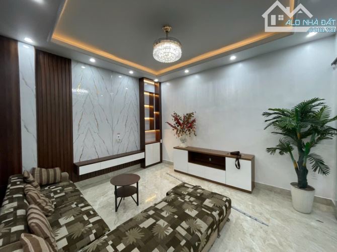 🏘️ Chỉ 3,65 Tỷ – Sở Hữu Ngay Căn Nhà Đẹp, Ô Tô Đỗ Cửa Tại Nam Pháp 1, Lạch Tray - Văn Cao