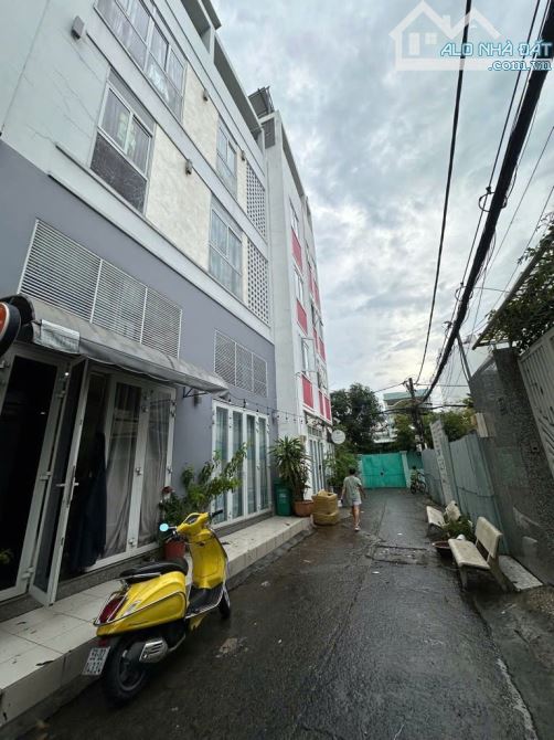 DH Hồng Bàng - 12 CHDV - 4 tầng - 2 mặt hẻm thu nhập 45tr/th ngang 5m nở hậu