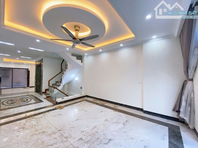 🔥 BÁN NHÀ VĂN PHÚ - HÀ ĐÔNG | MẶT ĐƯỜNG - THANG MÁY - VIEW CÔNG VIÊN 🏡 77m² – 5 tầng – M