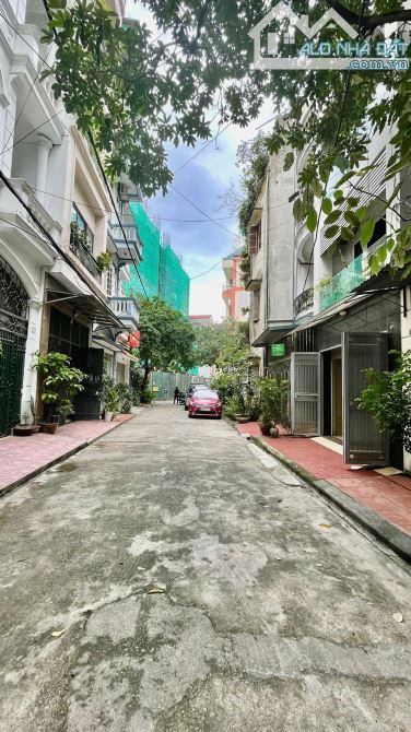 Bán Gấp NHà 4 Tầng, Lô Góc Phố Hoàng Quốc Việt, Nghĩa Đô 56m2 Đường 7m vỉa hè to, hơn 16tỷ