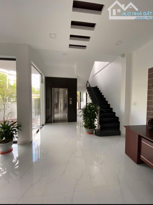 Bán toà nhà 5 tầng mặt tiền Lưu Hữu Phước - 7