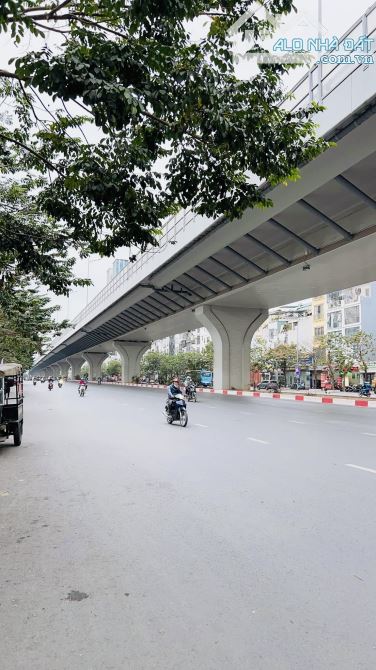 Cực Hiếm MP Minh Khai 35M2 4T Vỉa Hè Đá Bóng KD Đỉnh Giá 16 Tỷ