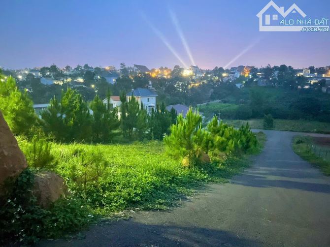 Bán đất tặng View, đất biệt thự 2 mặt tiền đường Mạc Đỉnh Chi, phường 2 thành phố Bảo Lộc
