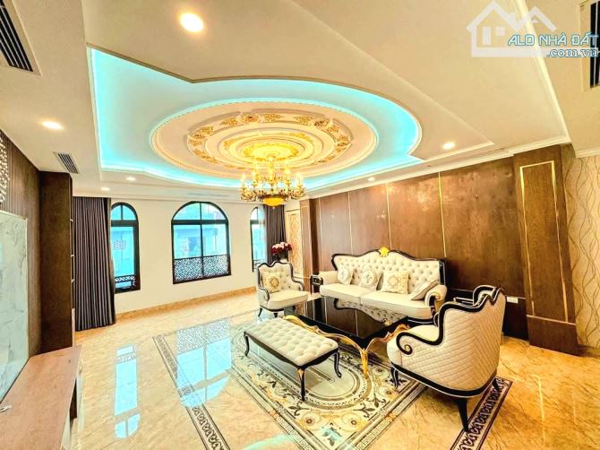 HIẾM HOI ! Nhà Võ Văn Dũng, 2 thoáng, ô tô tránh, nội thất  tiền tỷ, TM, ở hết ý, 62m2*5T