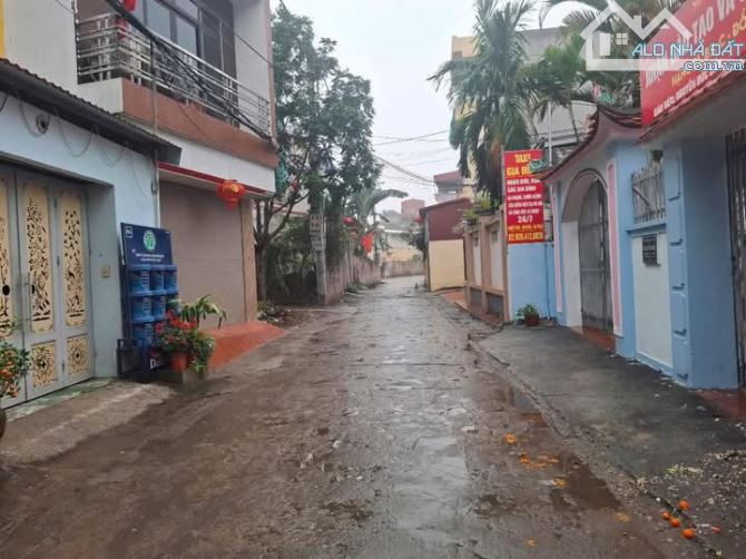 Bác Toàn Nhà C4 Quan Hoa, Cầu Giấy, 120m2, 12.87 tỷ.