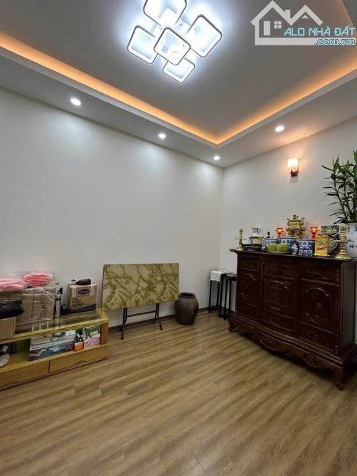 SIÊU PHẨM BA ĐÌNH - FULL ĐỒ - NGÕ TO, 50M RA PHỐ - 56M², 4.5 TẦNG, MT: 9M - GIÁ HƠN 11 TỶ - 10