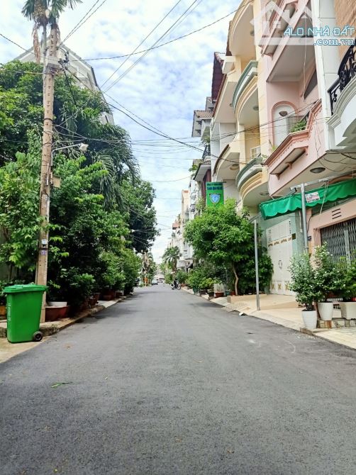 Bán gấp khuôn đất đường Phan Xích Long, Phú Nhuận. DT 8 x 18m Giá 30 tỷ TL - 1