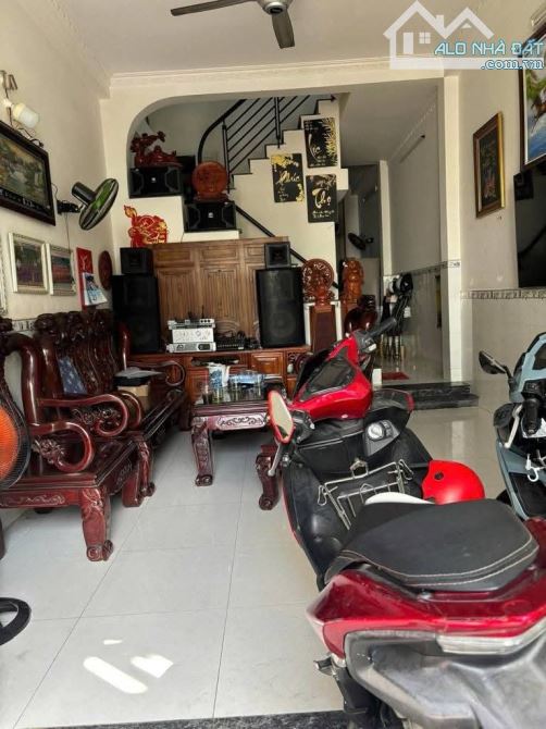 cần bán, vị trí siêu đẹp, Thới An 19 Quận 12, Dt 50 M2 ×3Tầng, Mt6m, giá siêu rẻ - 1