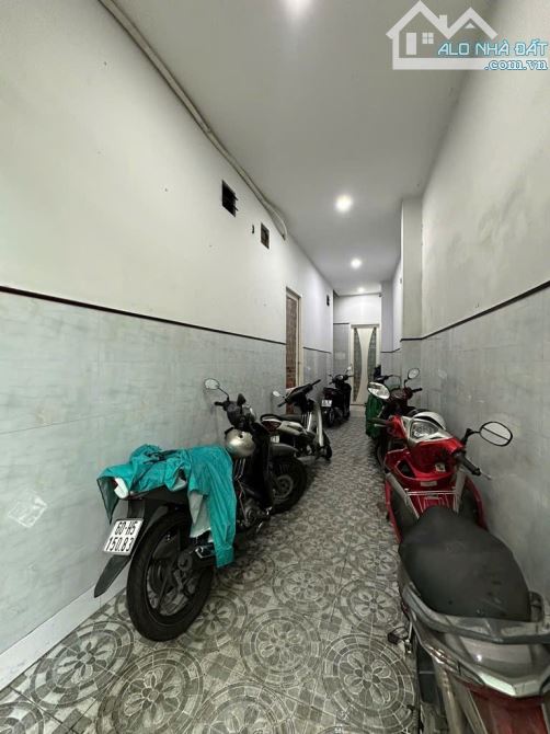 DH Hồng Bàng - 12 CHDV - 4 tầng - 2 mặt hẻm thu nhập 45tr/th ngang 5m nở hậu - 1
