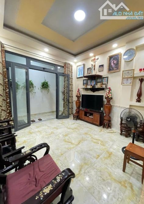 Nhà mới, đẹp-4m x 12m-4 tầng- 4 PN-Ngay bến xe quận 8-Cầu Chà Và-Chợ Xóm Củi-Nhỉnh 5 tỷ - 1