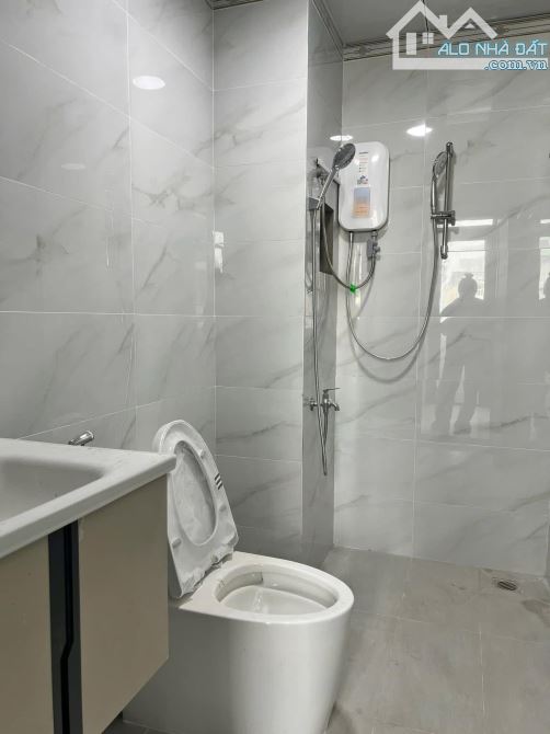 Bán Căn Hộ Dịch Vụ dòng tiền ổn định 126m2 4 tầng - 12p có thể bố trí lên nhiều hơn. - 1