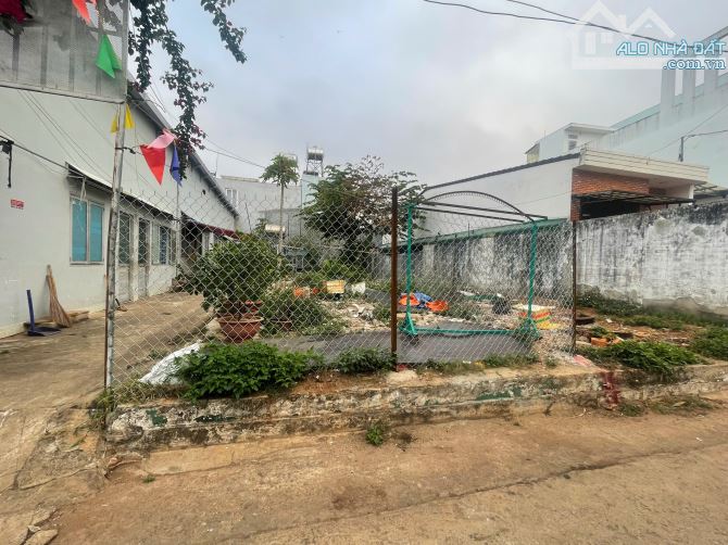 Đất hẻm Trịnh Văn Cẩn gần trường Đông Du TDP8 - 1