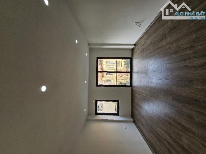 Bán nhà Thạch Bàn, ô tô vào nhà, full nội thất, 6 tầng, DT: 38m2, MT: 4,8m - 2