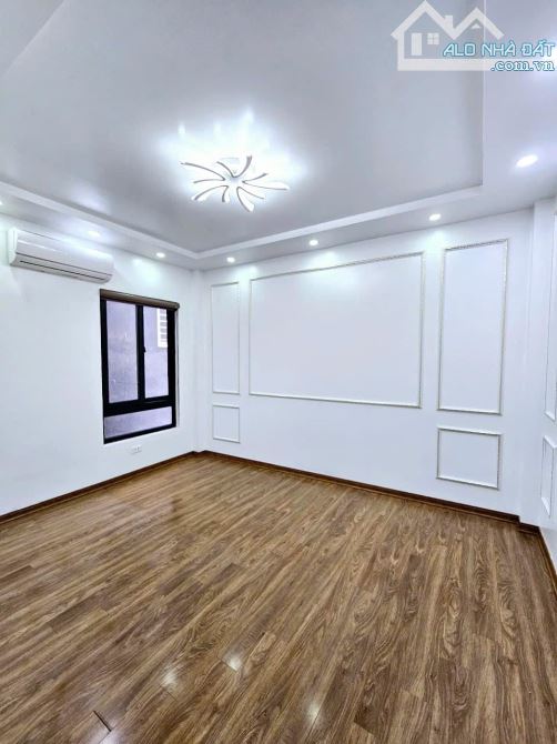 💥💥💥Nhà đẹp Trần Thái Tông 45m 5T, ngõ 3 gác tránh, SH quay đầu, 9.8 Tỷ - 2