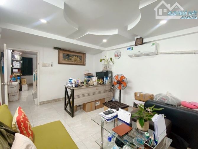 Bán nhà Phan Xích Long ngay 3/2 đường 10m, 5 tầng mới 50m2 sổ nở hậu. - 2