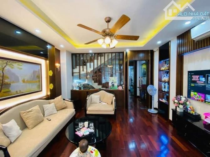Bán nhà phân lô Vũ Phạm Hàm, 2 Ô tô tránh, vỉa hè, kinh doanh, 30 ra phố, chỉ 31 tỷ. - 2