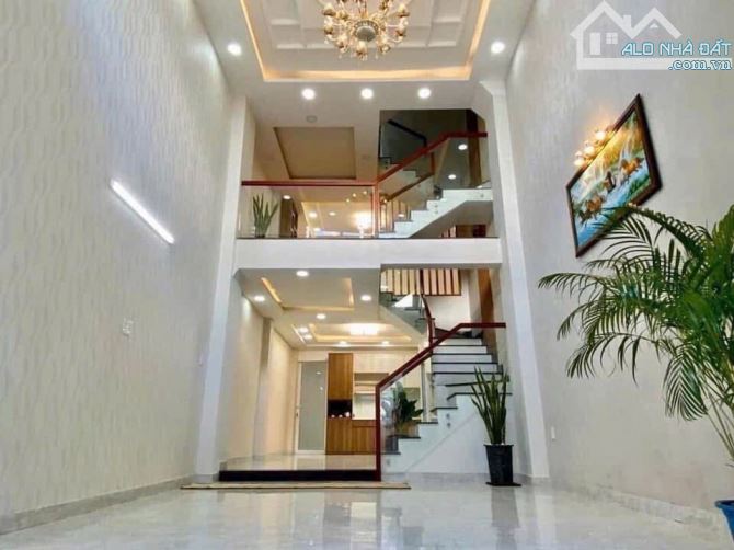 NHÀ NGUYỄN VĂN CÔNG P3 GÒ VẤP - GẦN 60 M2 XÂY 5 TẦNG - HẺM Ô TÔ THÔNG CHỈ HƠN 8 TỶ - 2