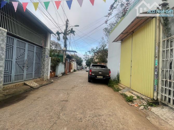 Đất hẻm Trịnh Văn Cẩn gần trường Đông Du TDP8 - 2
