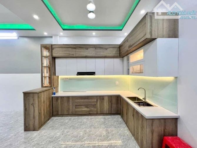 nhà trệt lầu 3 phòng ngủ trục chính hẻm 388 đường nguyễn văn cừ - 3