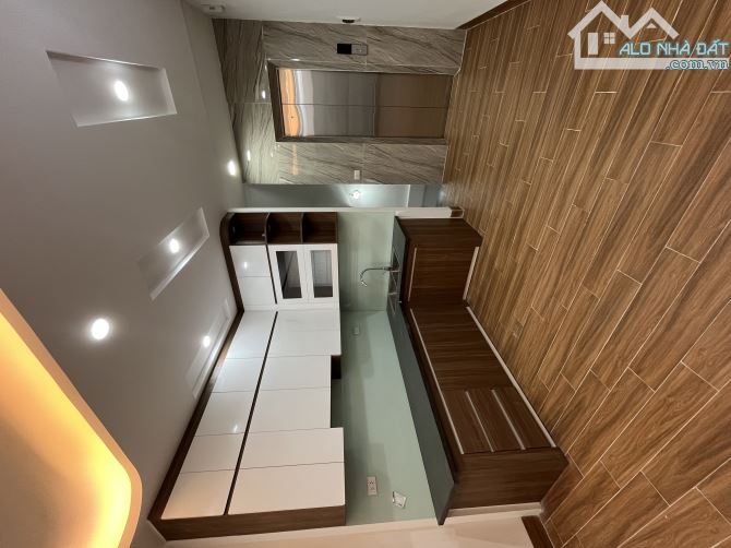 Bán Nhà Thạch Bàn Long Biên Thang Máy Ô Tô Full Nội Thất Tiền Tỷ 40 m x 6 Tầng Giá 8Tỷ - 3