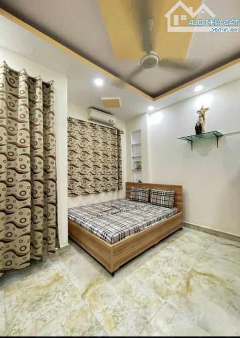 Nhà mới, đẹp-4m x 12m-4 tầng- 4 PN-Ngay bến xe quận 8-Cầu Chà Và-Chợ Xóm Củi-Nhỉnh 5 tỷ - 4