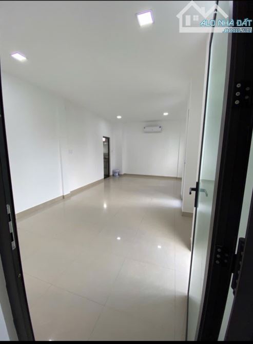 Bán toà nhà 5 tầng mặt tiền Lưu Hữu Phước - 4