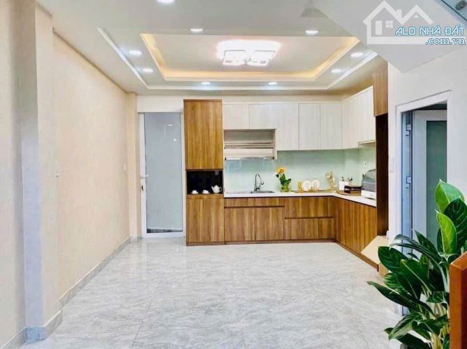 NHÀ NGUYỄN VĂN CÔNG P3 GÒ VẤP - GẦN 60 M2 XÂY 5 TẦNG - HẺM Ô TÔ THÔNG CHỈ HƠN 8 TỶ - 4