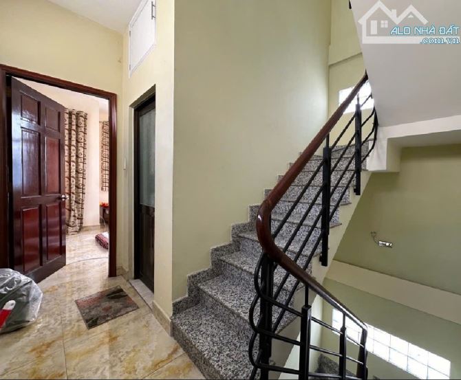 Nhà mới, đẹp-4m x 12m-4 tầng- 4 PN-Ngay bến xe quận 8-Cầu Chà Và-Chợ Xóm Củi-Nhỉnh 5 tỷ - 5