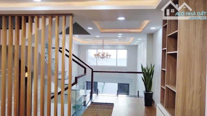 NHÀ NGUYỄN VĂN CÔNG P3 GÒ VẤP - GẦN 60 M2 XÂY 5 TẦNG - HẺM Ô TÔ THÔNG CHỈ HƠN 8 TỶ - 5