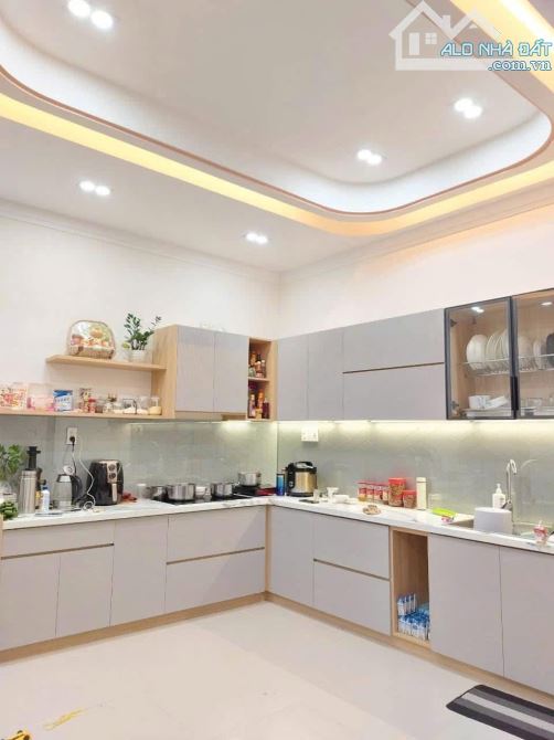 🏡Chuyển vào SG ở nên cần chuyển nhượng lại căn nhà tâm huyết. Hẻm 56 Nguyễn Thị Định - 6