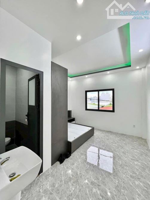 nhà trệt lầu 3 phòng ngủ trục chính hẻm 388 đường nguyễn văn cừ - 7