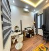 Nhà 6 tầng, thang máy, 42m2, trung tâm Thạch Bàn, giá 8.5 tỷ