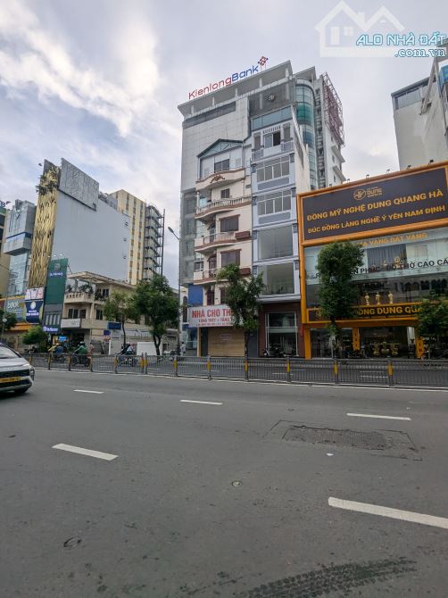 Toà nhà ngay MT Nguyễn Oanh 13x65m XD 1 Hầm 7 Tầng, 500 triệu/tháng, giá 70 tỷ