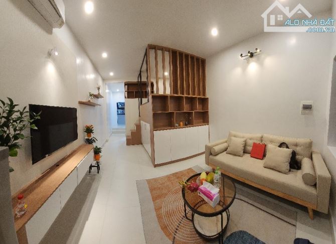 BÁN TÒA VĂN PHÒNG PHỐ ĐẠI LA -300 M2 9 T- MT 7 M- 137 TỶ - 2