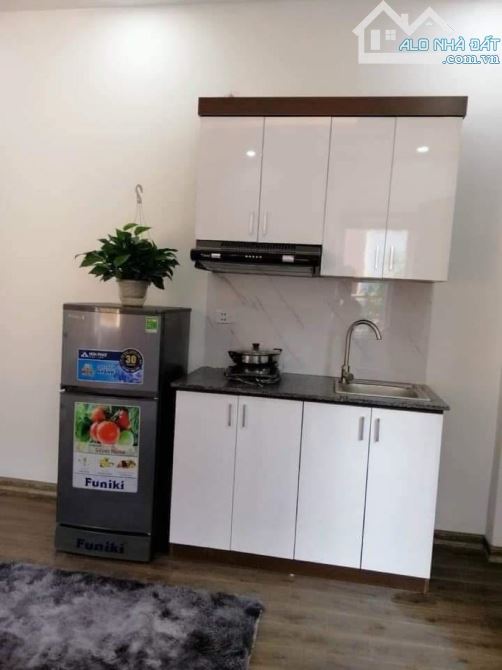 Bán nhanh, CCMN đang hoàn thiện ngõ 14/84 Mễ Trì Hạ, 49m, mt 5.9m, 12p khép kín, 12 tỷ