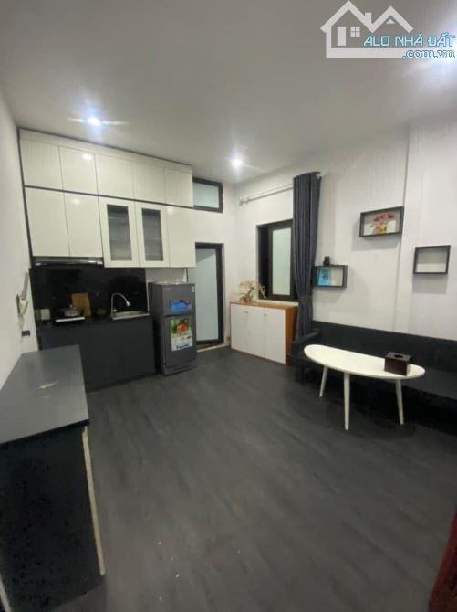 Bán toà CCMN Nguyễn Lương Bằng. Đống Đa DT 86m x 8T. Mặt tiền 5.9m. Giá 20.5 tỷ