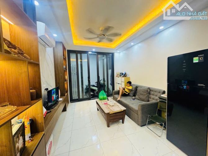 BÁN GẤP NHÀ CẦU DIỄN - BẮC TỪ LIÊM -5 TẦNG - SẴN Ở chỉ 5x TỶ