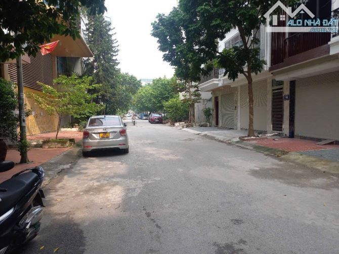 BÁN ĐẤT DỊCH VỤ BỜ HỘI LA KHÊ 45M2, MT4, KINH DOANH ĐẸP, PHÂN LÔ, SÁT PARKCITY, HƠN 12 TỶ