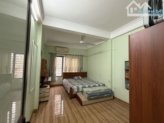 Bán nhà riêng tại phố Quang Trung, La Khê, Hà Đông, Hà Nội giá tốt 8,3 tỷ, 51m2, 3 Tầng