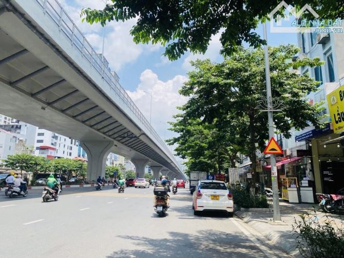 Siêu Phẩm MP Minh Khai 7T Thang Máy MT 6.3M Vỉa Hè Rộng KD Đỉnh Giá 20 Tỷ