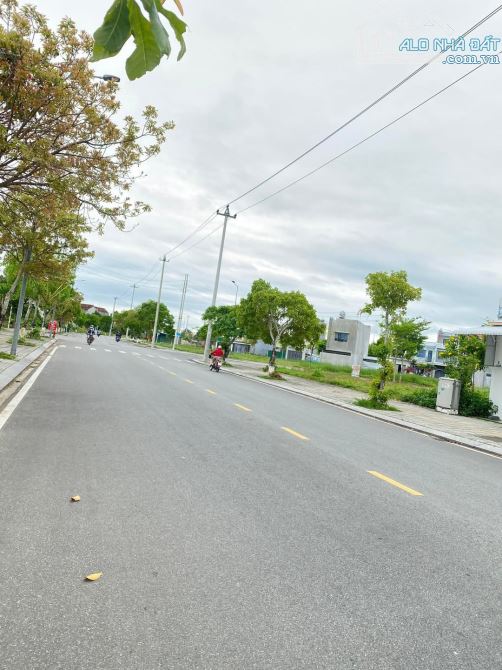 Bán lô đôi 10x20m mặt tiền Nguyễn Tri Phương, Kdc Phước Thạnh, TP Quảng Ngãi