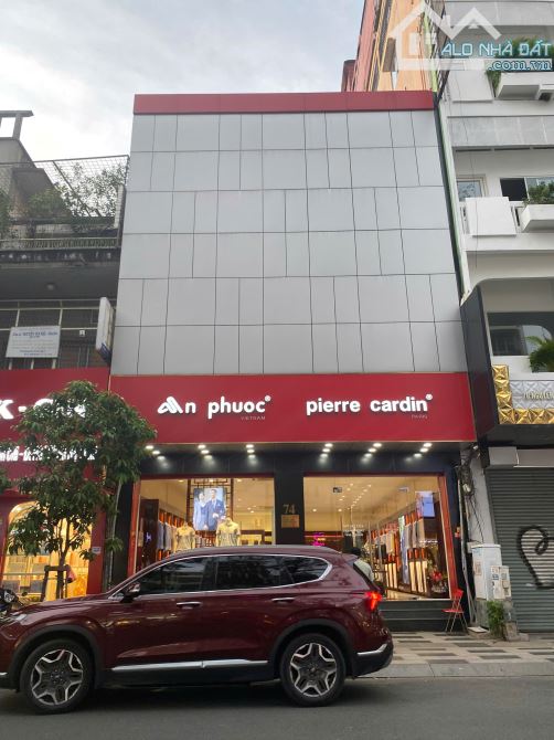 Bán Nhà MT Nguyễn Thị Minh Khai P2 Q3 DT 7x17m 3 tầng HĐT 180tr/th giá 45 tỷ