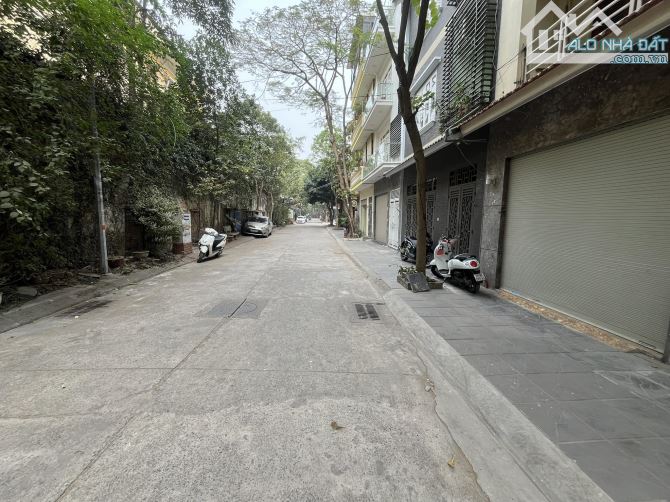 Bán liền kề Tam Trinh, Hoàng Mai, vỉa hè, ôtô tránh, nhà đẹp ô chờ thang máy, 90m2X4T - 6m