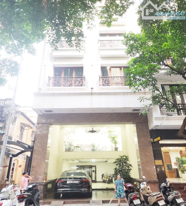Bán Nhà Mặt Phố Hàng Bún, Ba Đình, DT 137m2 x 6T, MT 6,2m, Giá Rẻ.
