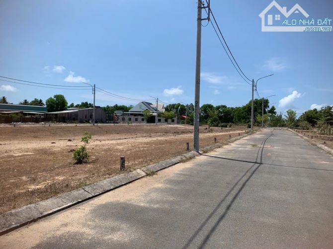 PHƯỚC HỘI NHA ANH CHỊ : CÁCH ĐƯỜNG VŨNG TÀU BÌNH CHÂU CHỈ 50 m  dt 100 m full thổ cư    🍀