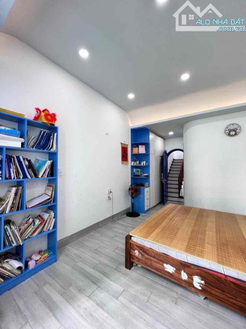 ♥ Nhà Kiệt Ô tô Thi Sách, 60m2, 3 tầng cực đẹp, xịn sò, 4.5 tỷ