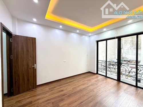 Cần bán em LÁNG giềng 52m2x4tầng , Mt 4m , giá chỉ 13tỷ - 10