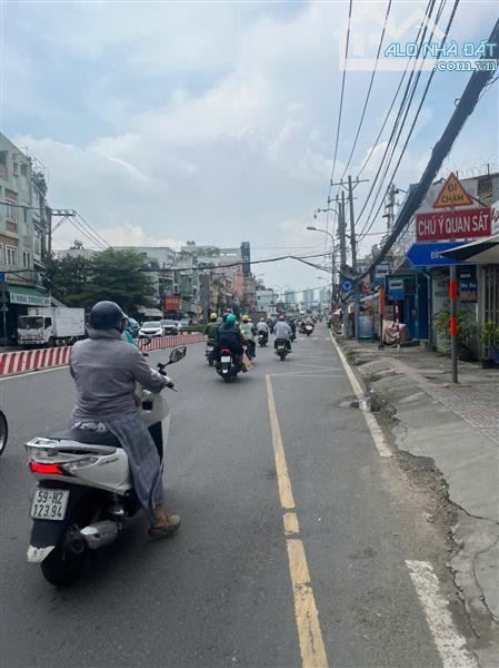 Nhà mặt tiền đường 20m Liên tỉnh 5 ,81m2 ,13,5 tỷ , sổ hồng riêng . - 4