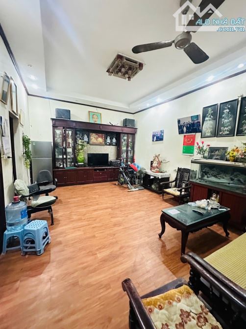 BÁN Nhà ngõ Đường Nguyễn Trãi , dt 71m2, 4t, mt 9m. Giá bán 11 tỷ - 1